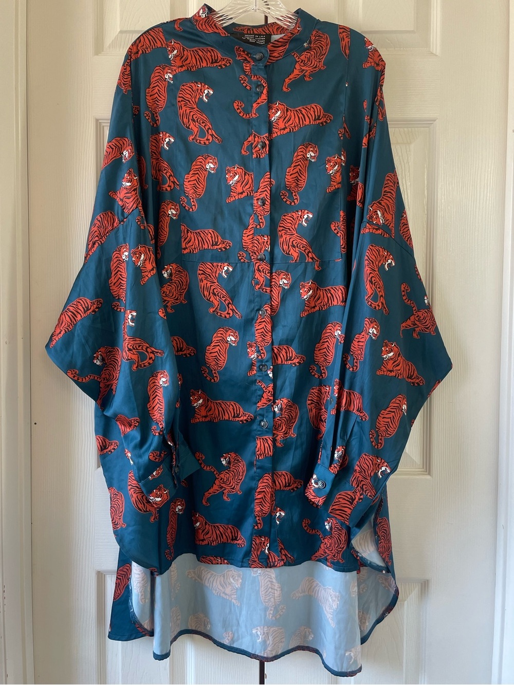 Dressed in LALA Tiger Tales Satin Oversized Button Down Shirt Teal Size Medium - Picture 3 of 16